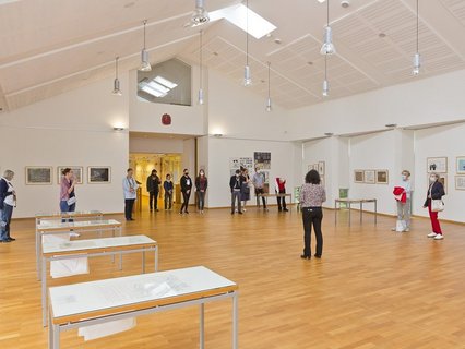 Eröffnungsrede mit Kuratorin Stephanie Trujillo 