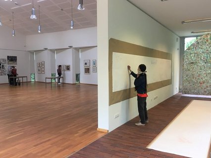 Eine Besucherin bei der Mitmachaktion