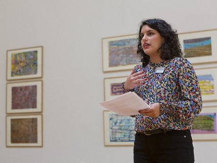 Eröffnungsrede mit Kuratorin Stephanie Trujillo 